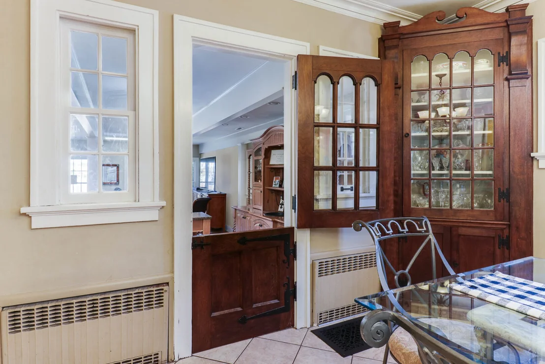 Photo of 1202 Elmwood Road