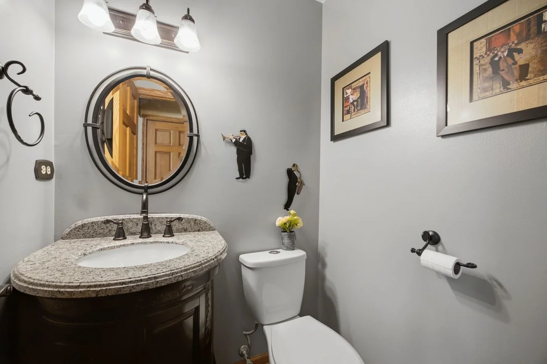 Photo of 702 Hickory Lane