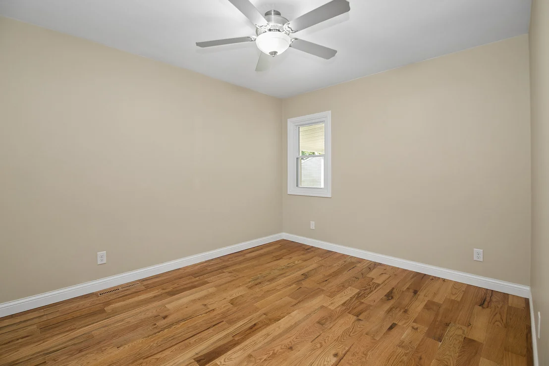 Photo of 654 W River Street