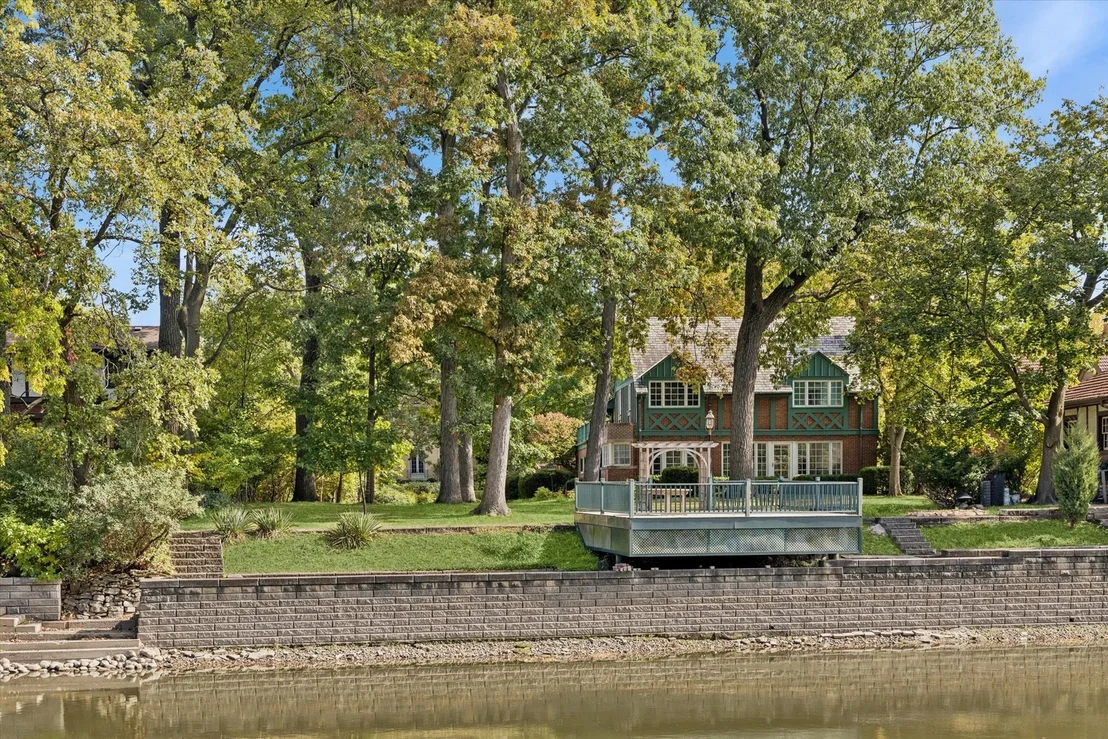 Photo of 220 Maplewood Road