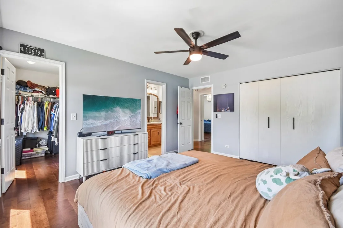 Photo of 335 FARMHILL Circle