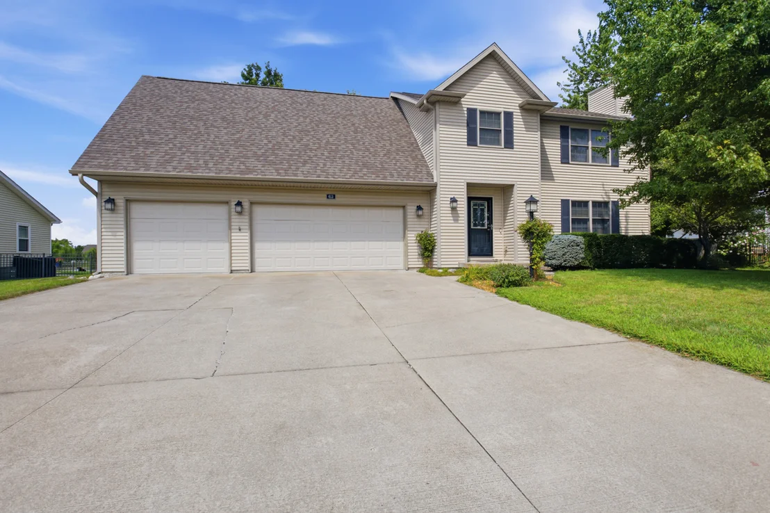 Photo of 613 Sycamore Drive
