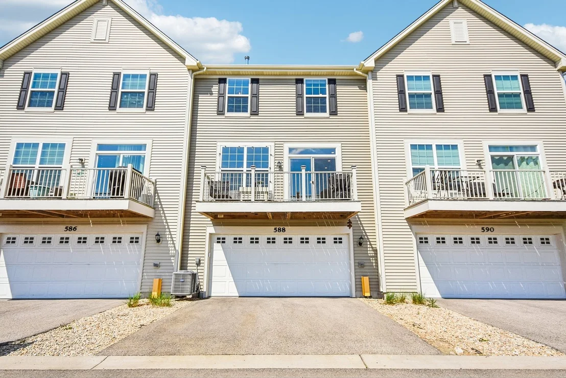 Photo of 588 Cimmaron Circle