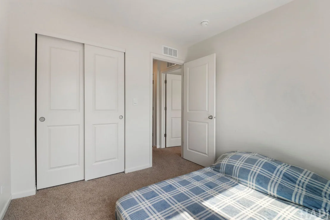 Photo of 2368 Alison Avenue
