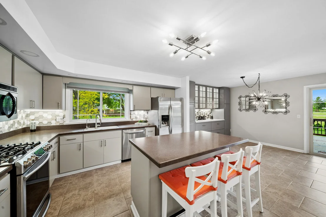 Photo of 2481 Chatham Road
