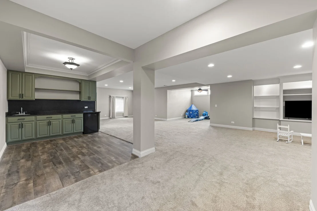 Photo of 671 SHEFFIELD Circle