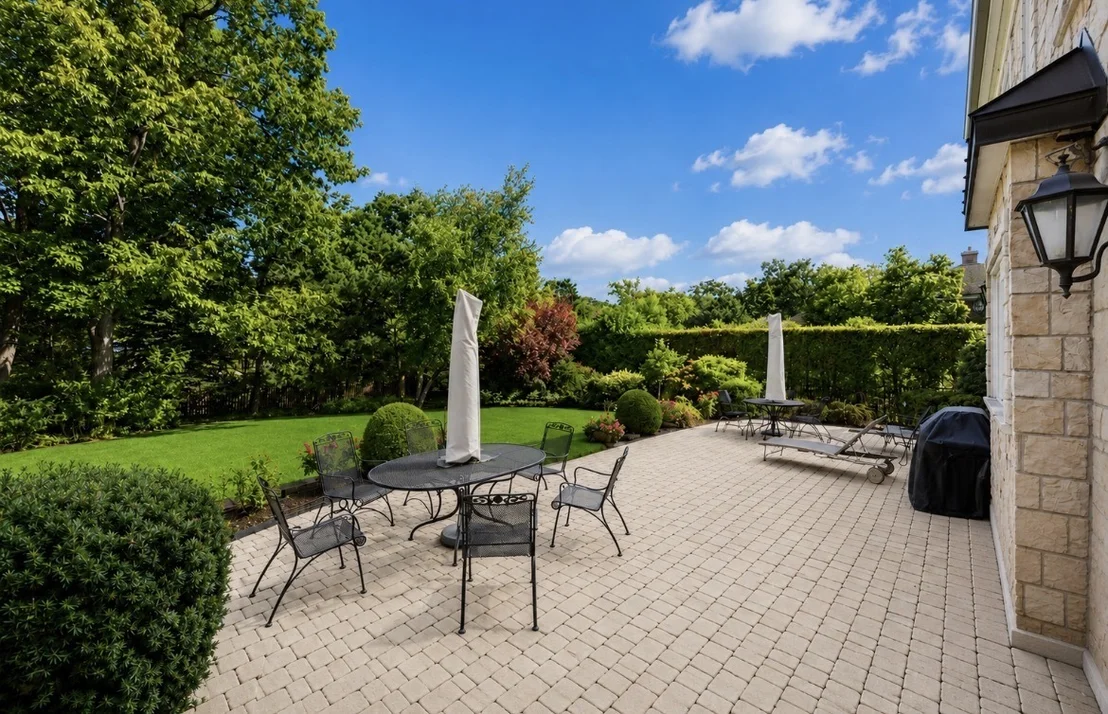 Photo of 621 Sheridan Road