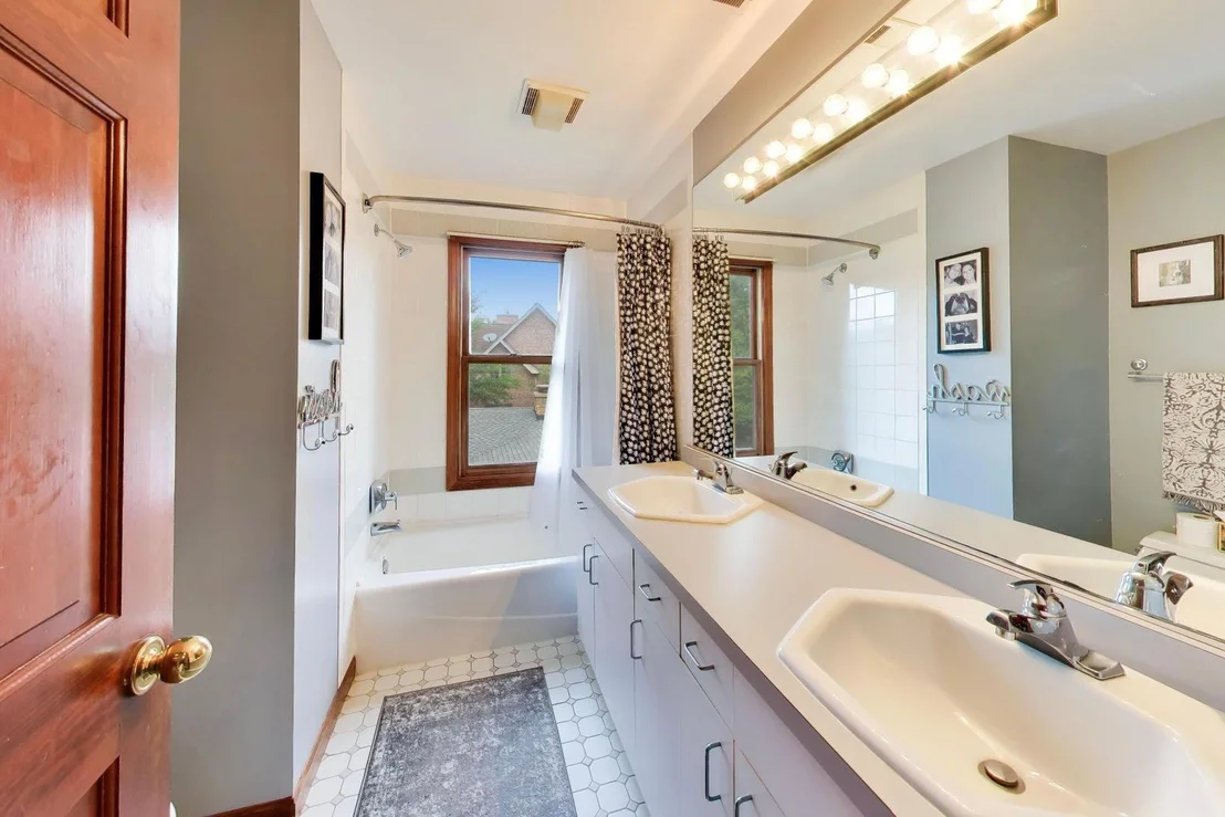 Photo of 124 Lockerbie Lane