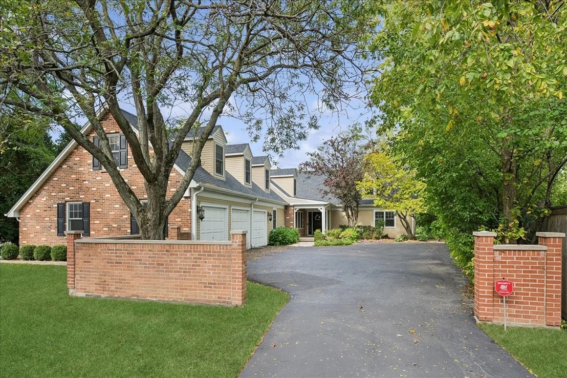 Photo of 898 Bridlegate Lane