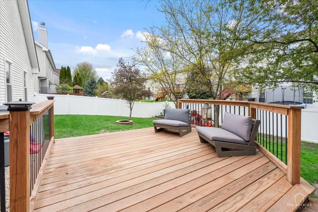 Photo of 875 RED CLOVER Drive