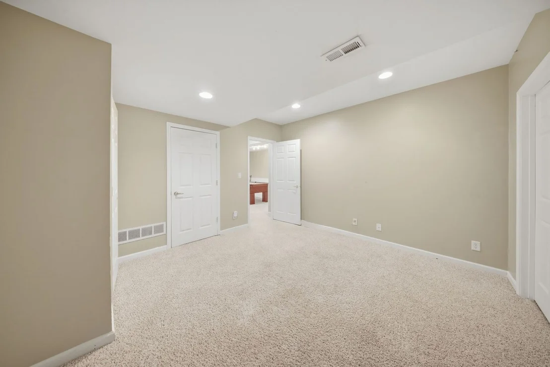 Photo of 2533 Lyman Loop