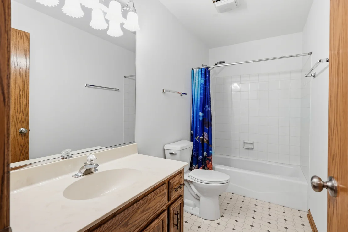 Photo of 655 Crest Drive