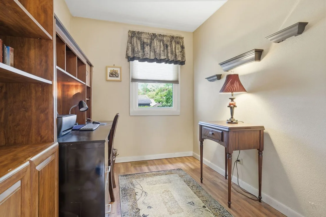 Photo of 1210 Greenlawn Drive