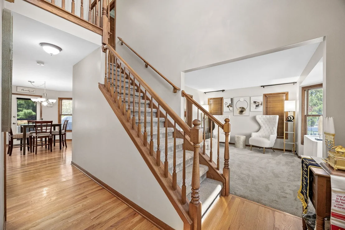 Photo of 452 Windsor Drive