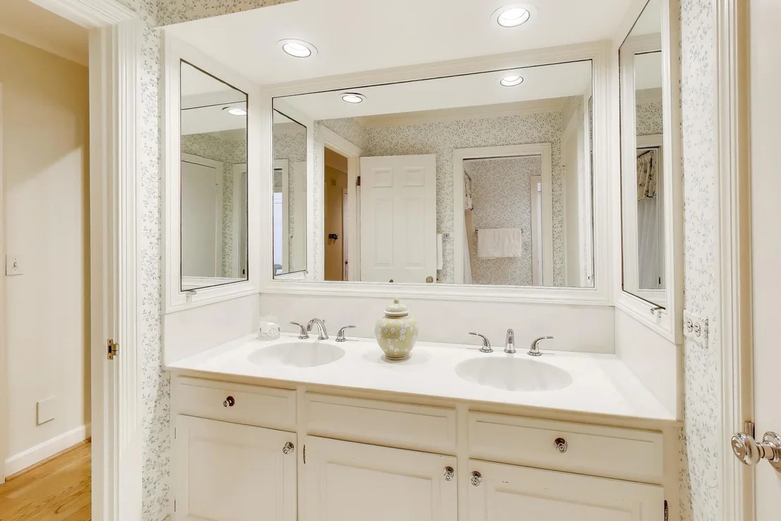 Photo of 1135 Buttonwood Lane