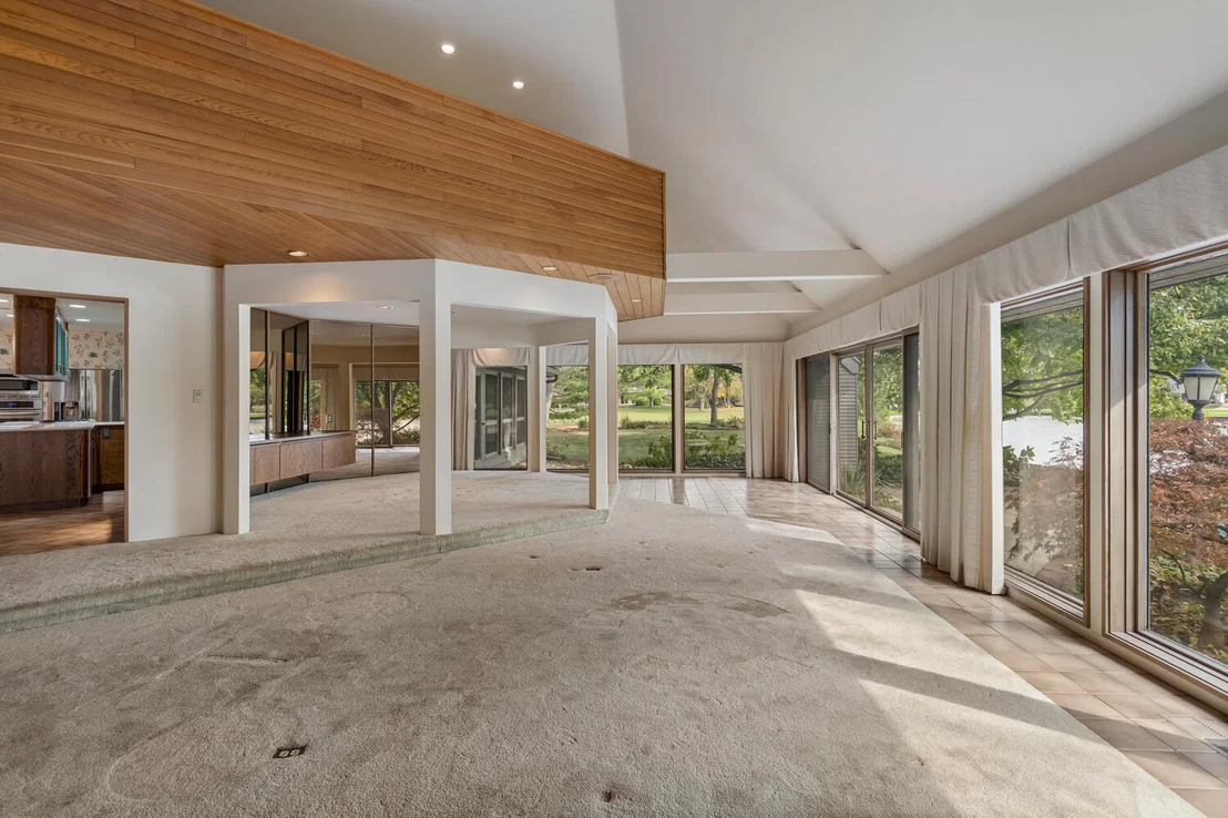 Photo of 4002 Lakepoint Road