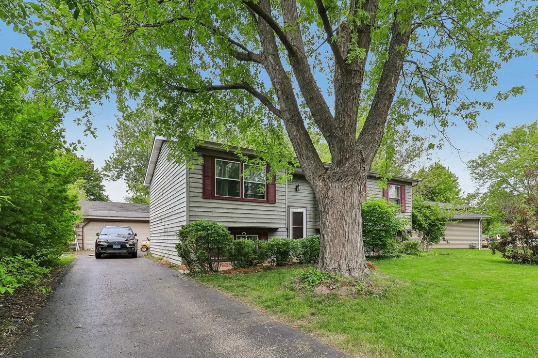 Photo of 332 Everett Avenue