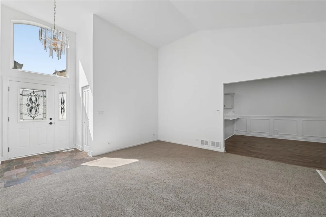 Photo of 415 Juniper Drive