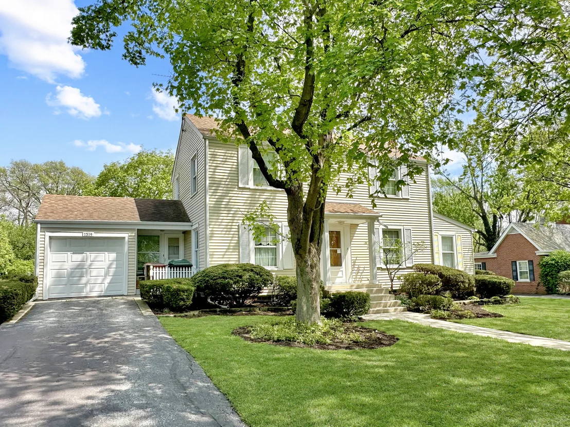 Photo of 1319 Bunker Avenue