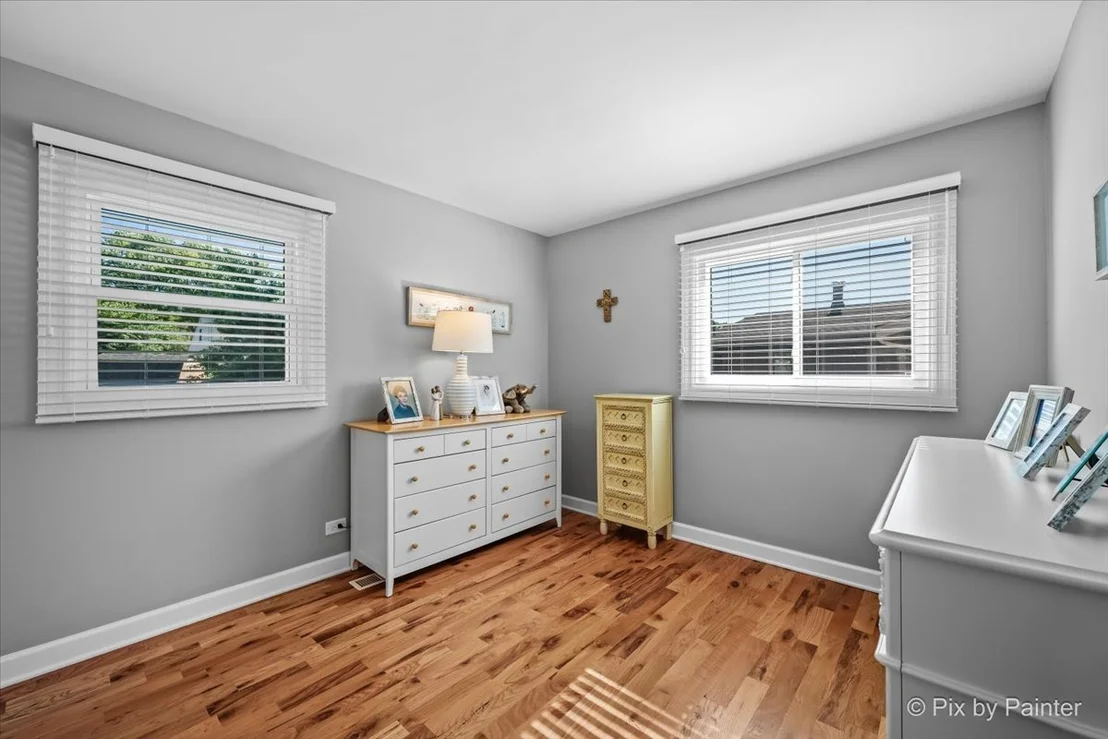 Photo of 495 Glendale Lane