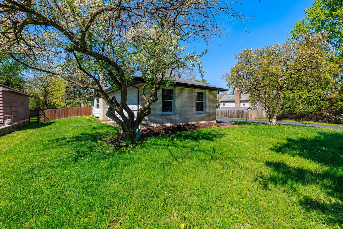 Photo of 5S254 Middle Road