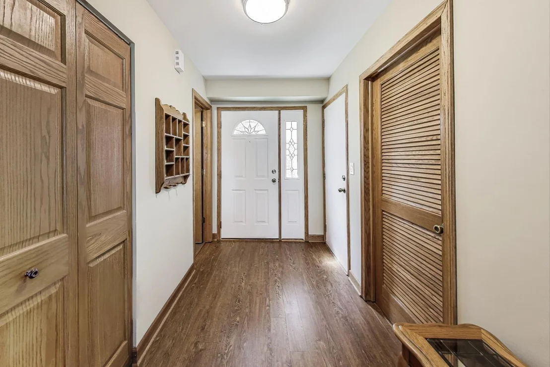 Photo of 659 N Meadows Boulevard N
