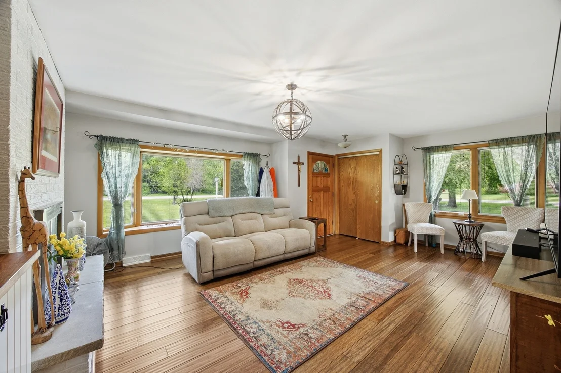 Photo of 11N802 WIN HAVEN Drive