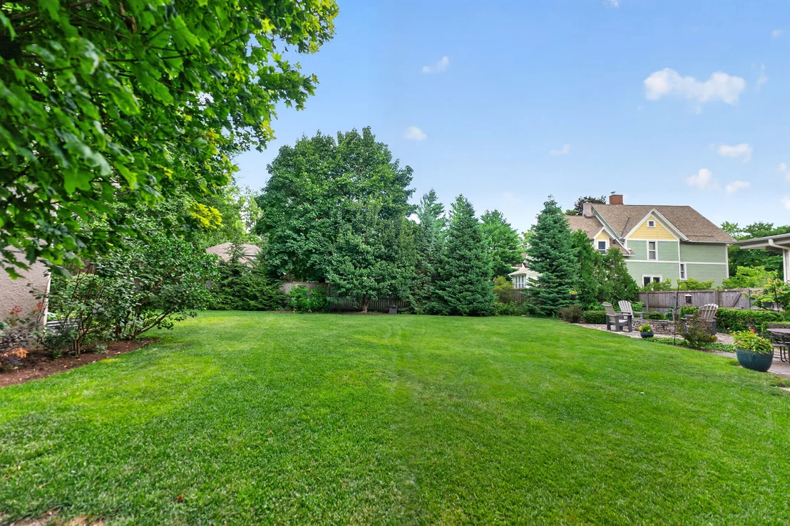 Photo of 729 W Downer Place