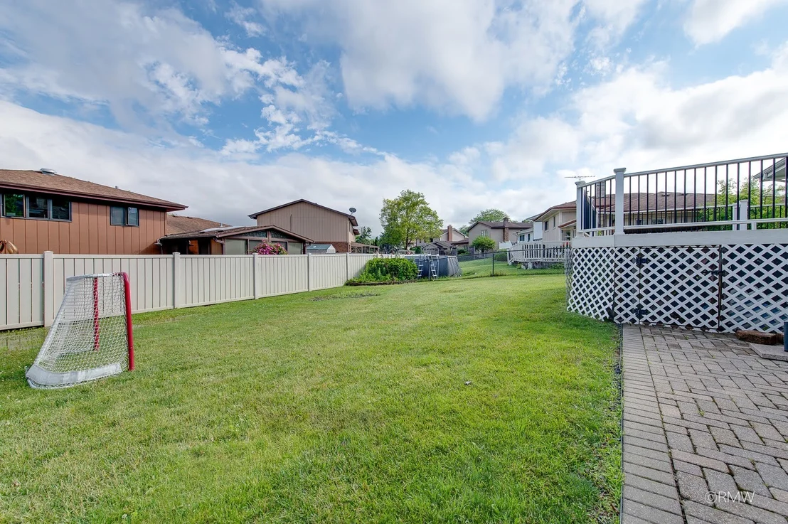 Photo of 1233 N Hickory Trail