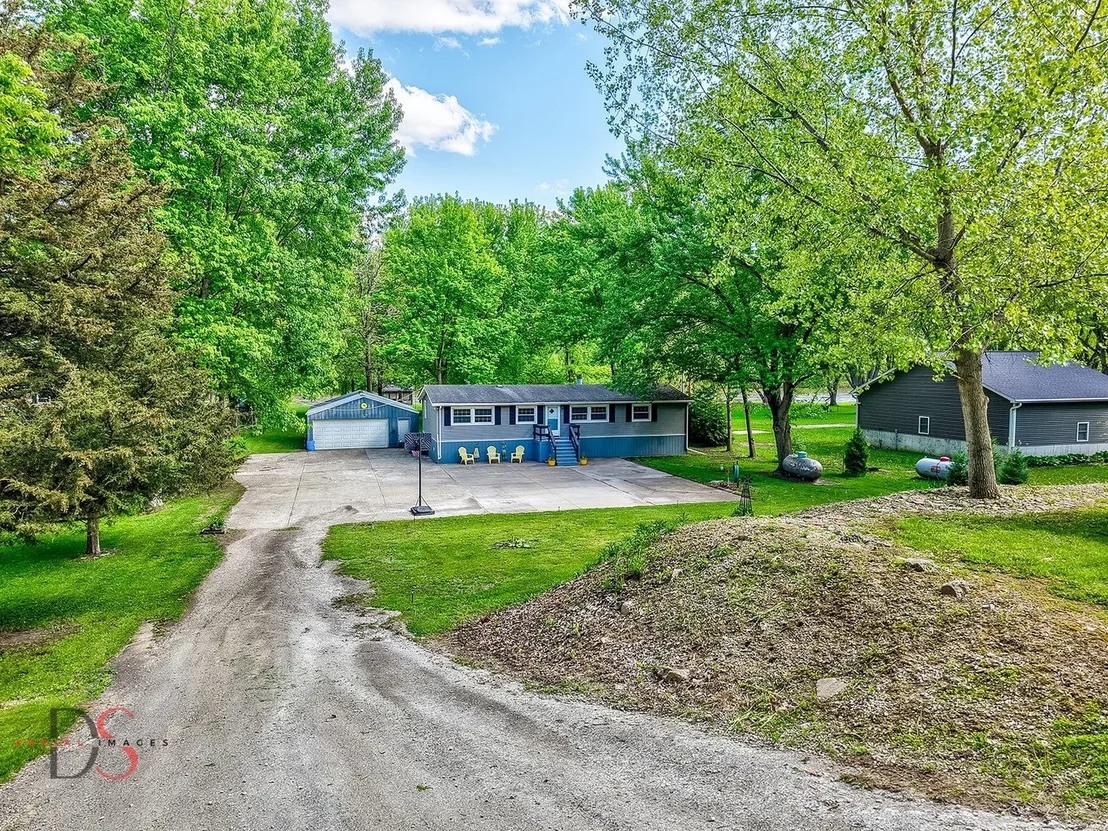 Photo of 1906 N 2959th Road