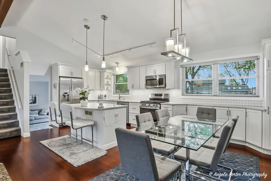 Photo of 412 Surrey Lane