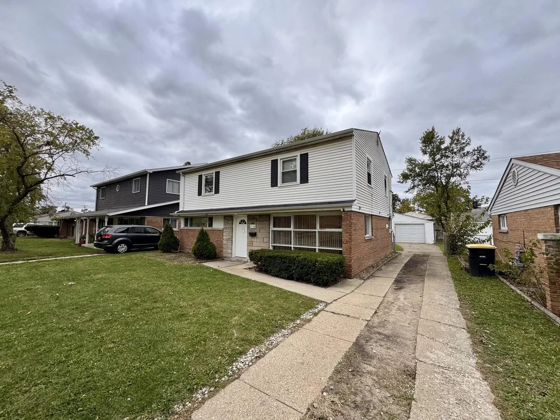 Photo of 17318 Walter Street