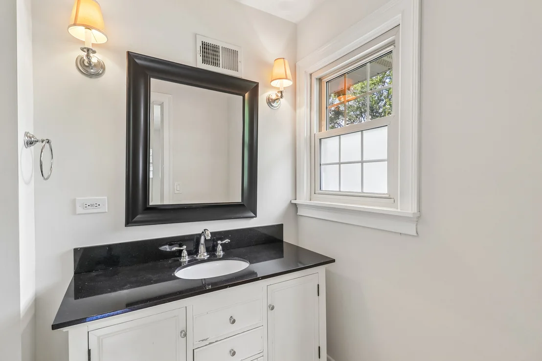 Photo of 1053 Laurel Lane