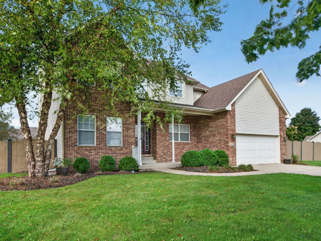 Photo of 1010 Heritage Drive