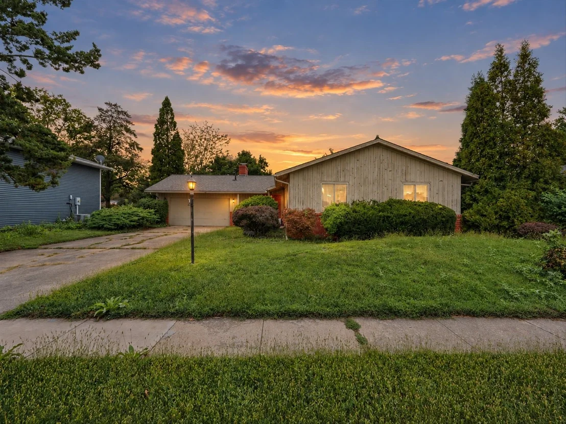 Photo of 1913 Moraine Drive