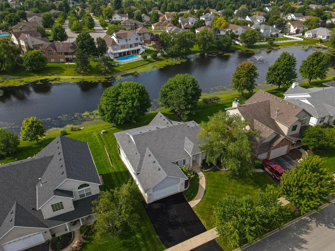 Photo of 16453 LAKESIDE Drive