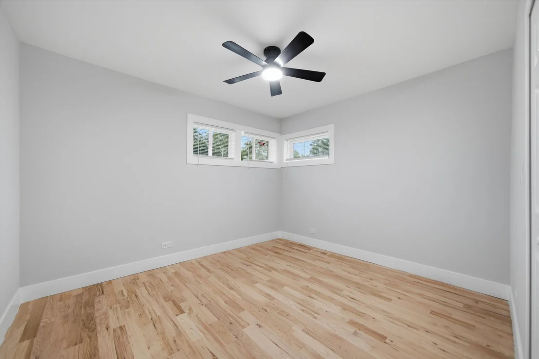 Photo of 1327 S Wolf Road