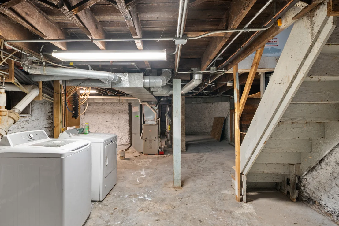 Photo of 447 Ashland Avenue