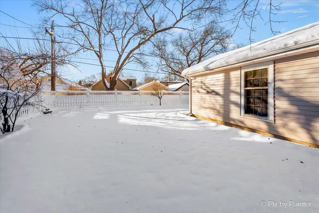 Photo of 132 N Elroy Avenue