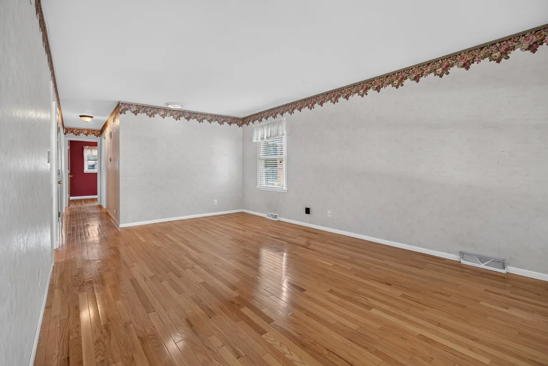 Photo of 1204 Searle Drive