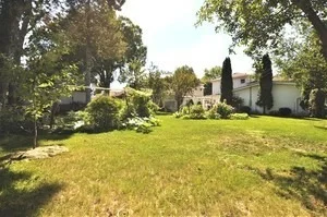 Photo of 910 Hollywood Avenue