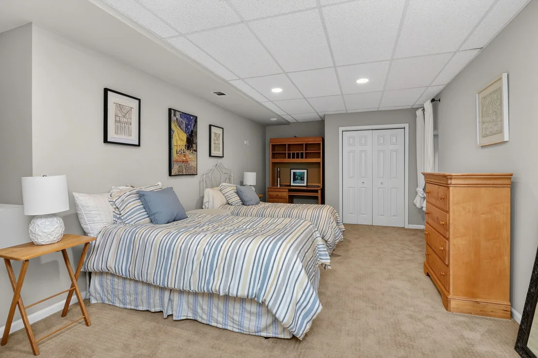 Photo of 1376 Chapman Drive