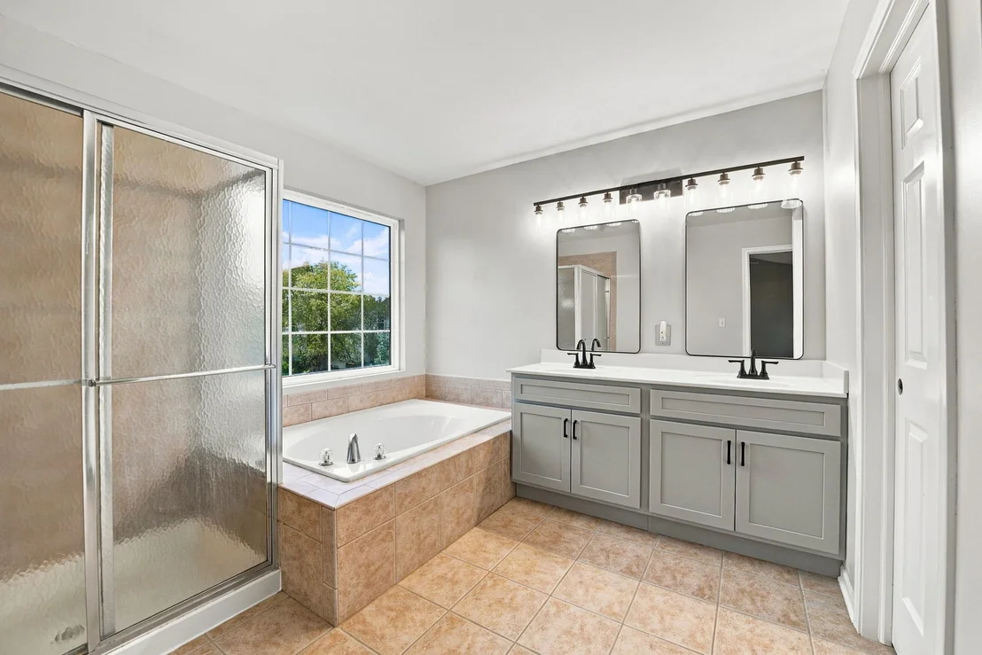 Photo of 304 Edgewood Drive