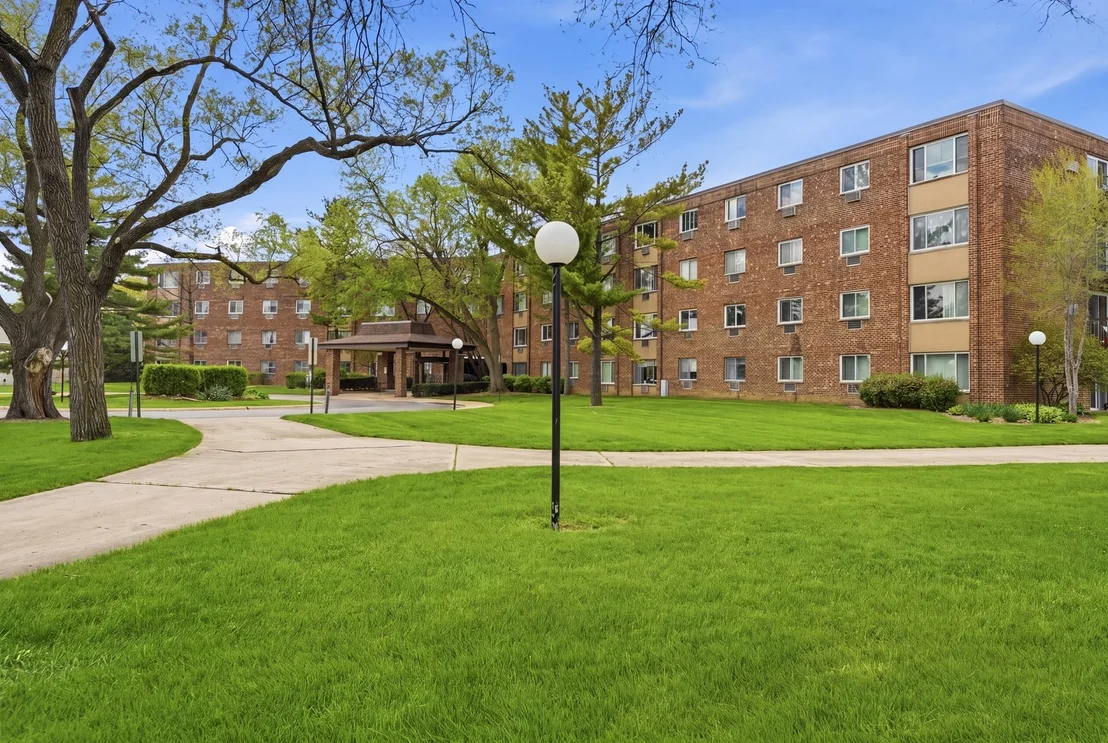 Photo of Unit 205 at 1500 Robin Circle