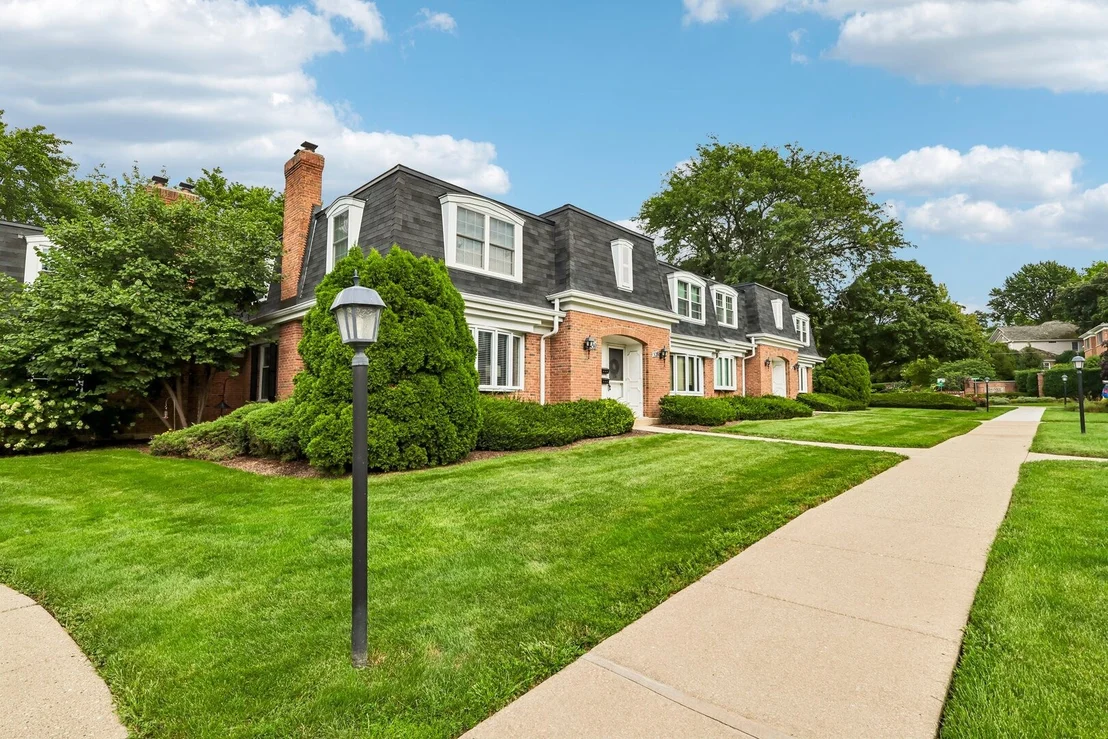 Photo of 328 Eastern Avenue