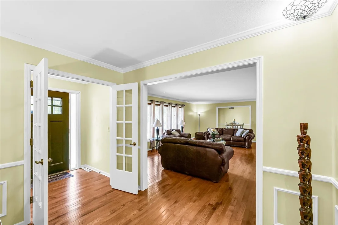 Photo of 4111 Farhills Drive