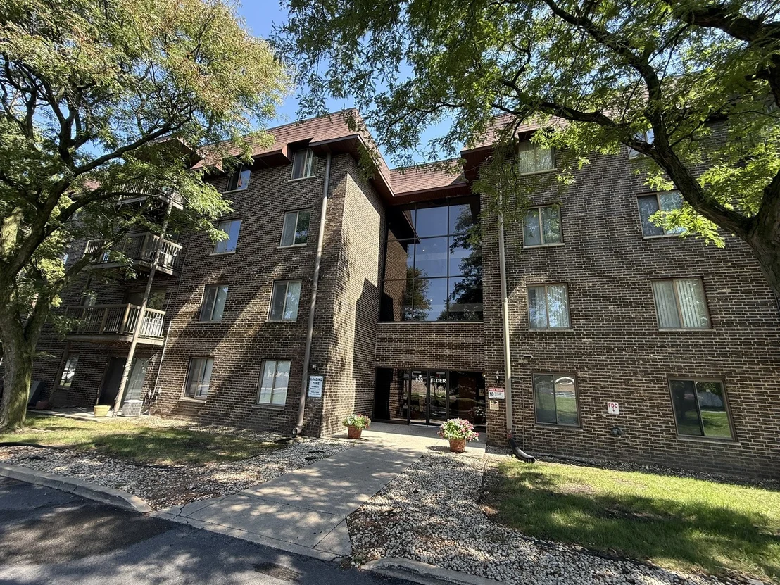 Photo of Unit 111 at 830 Elder Road