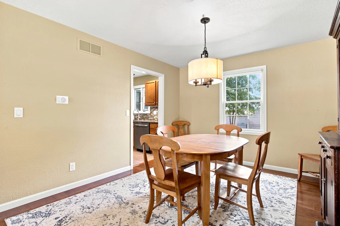 Photo of 613 Sycamore Drive