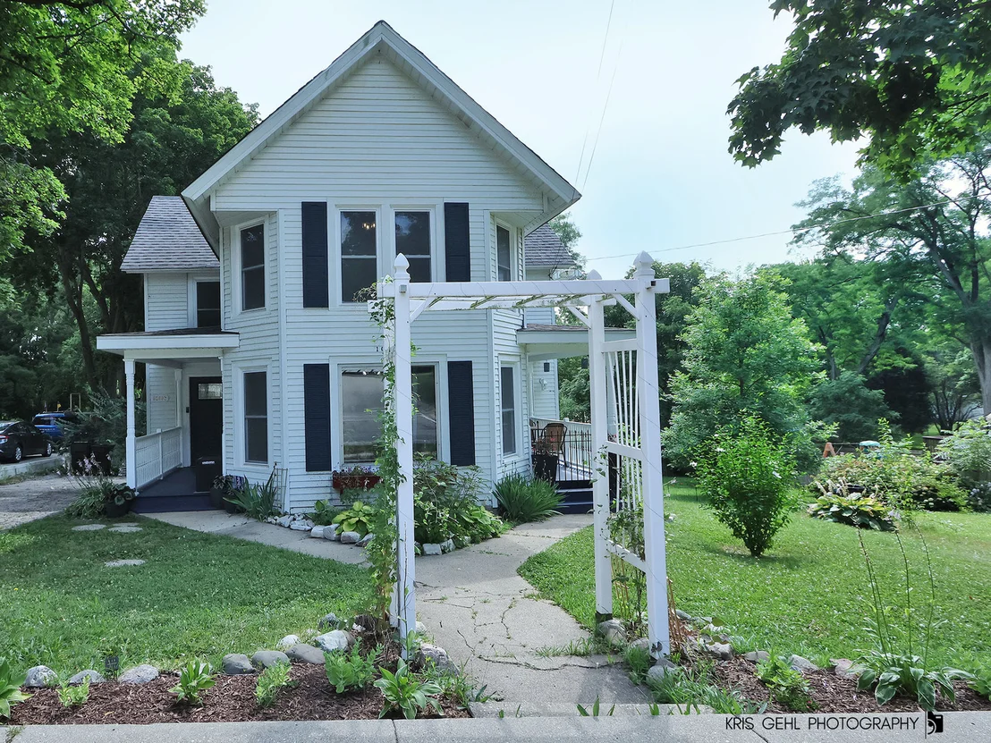 Photo of 10116 N Main Street