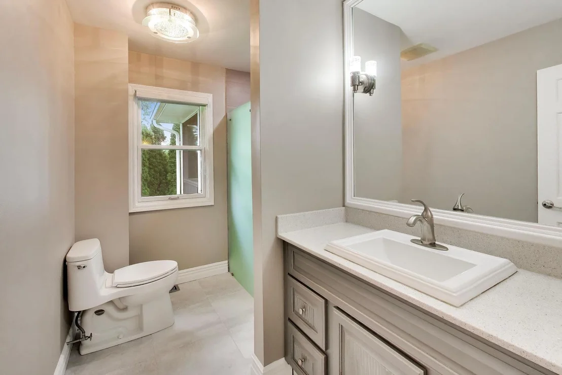 Photo of 955 W Gilbert Road